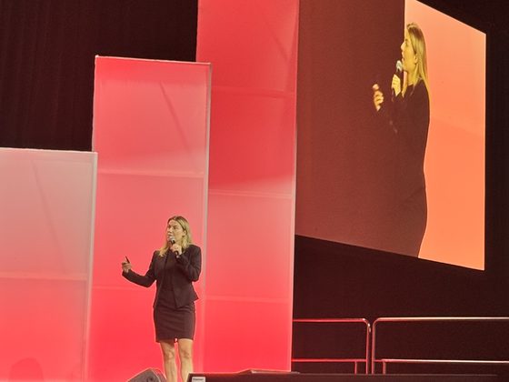 Georgia Myers of Flow Health Science presenting on stage at the ADA Scientific Sessions 2026